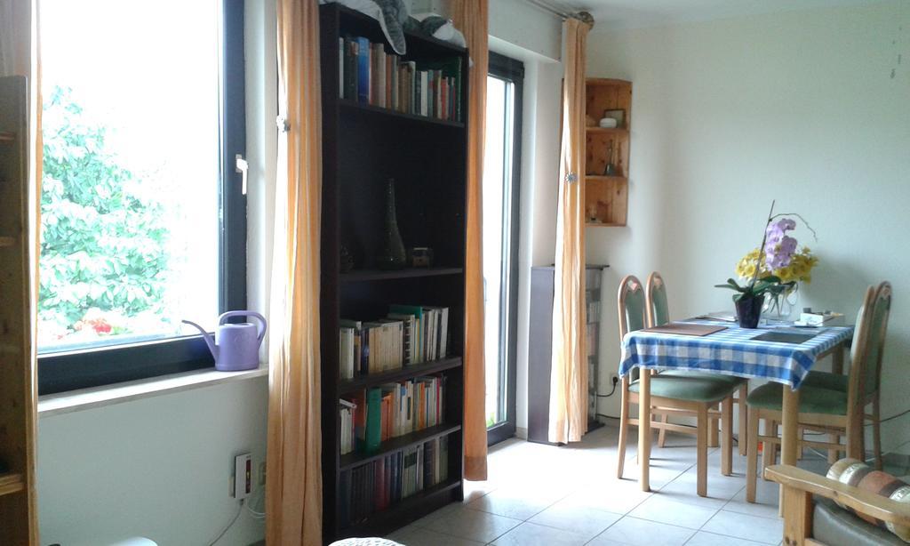 B&B Am See Koeln - Privatzimmer Eksteriør billede