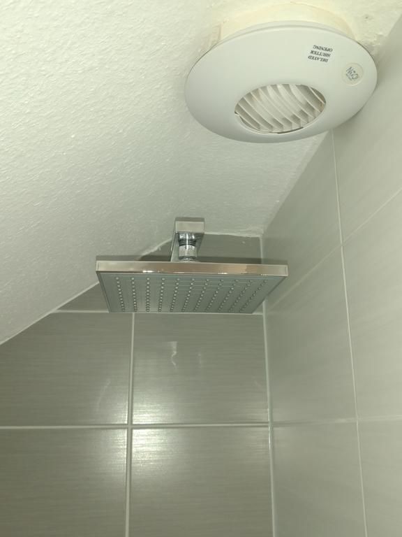 B&B Am See Koeln - Privatzimmer Eksteriør billede