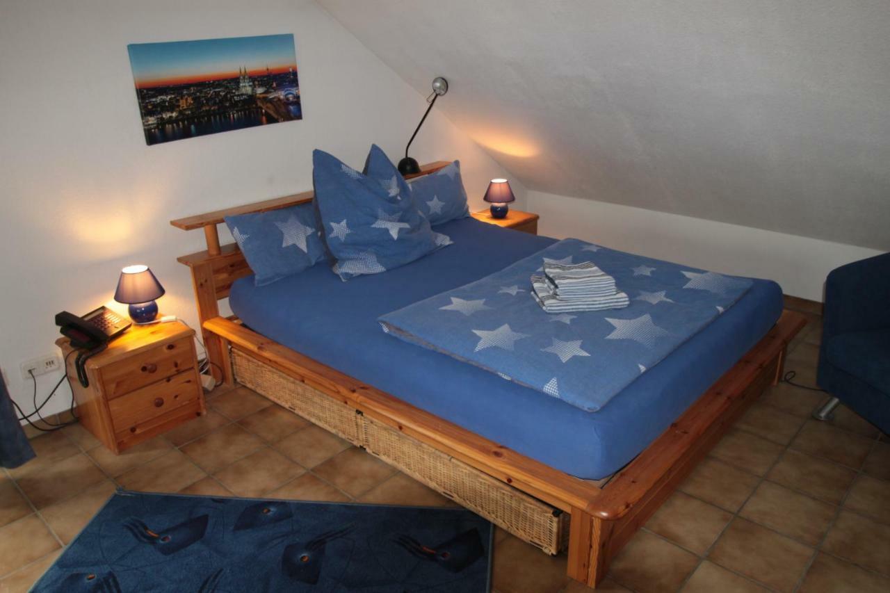 B&B Am See Koeln - Privatzimmer Eksteriør billede