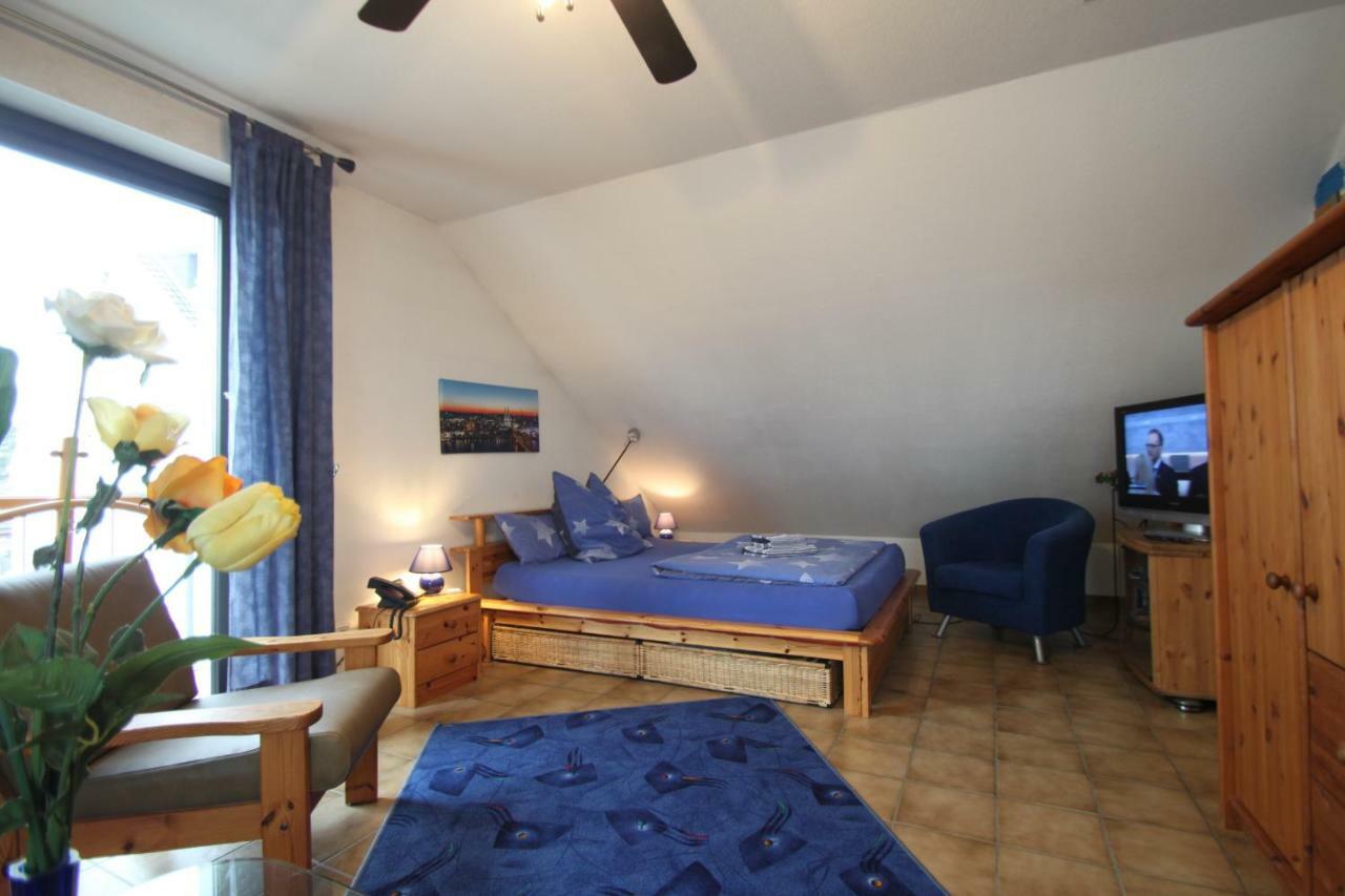 B&B Am See Koeln - Privatzimmer Eksteriør billede