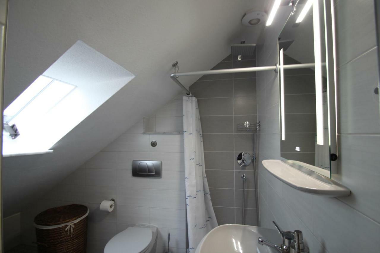 B&B Am See Koeln - Privatzimmer Eksteriør billede