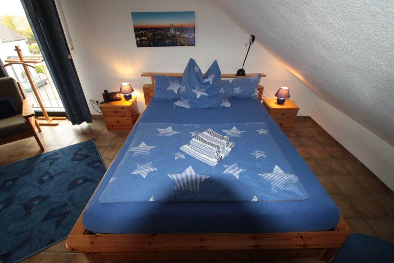B&B Am See Koeln - Privatzimmer Eksteriør billede