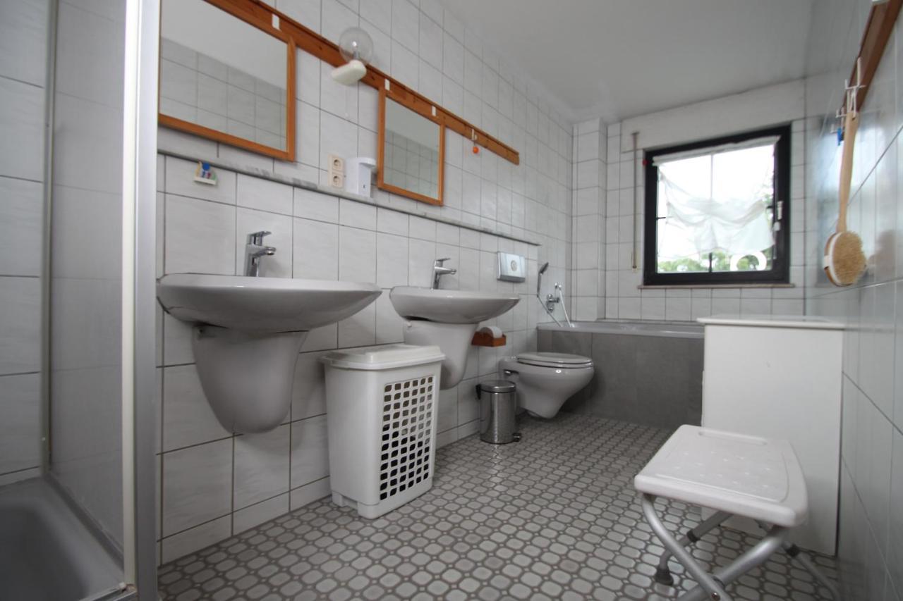 B&B Am See Koeln - Privatzimmer Eksteriør billede