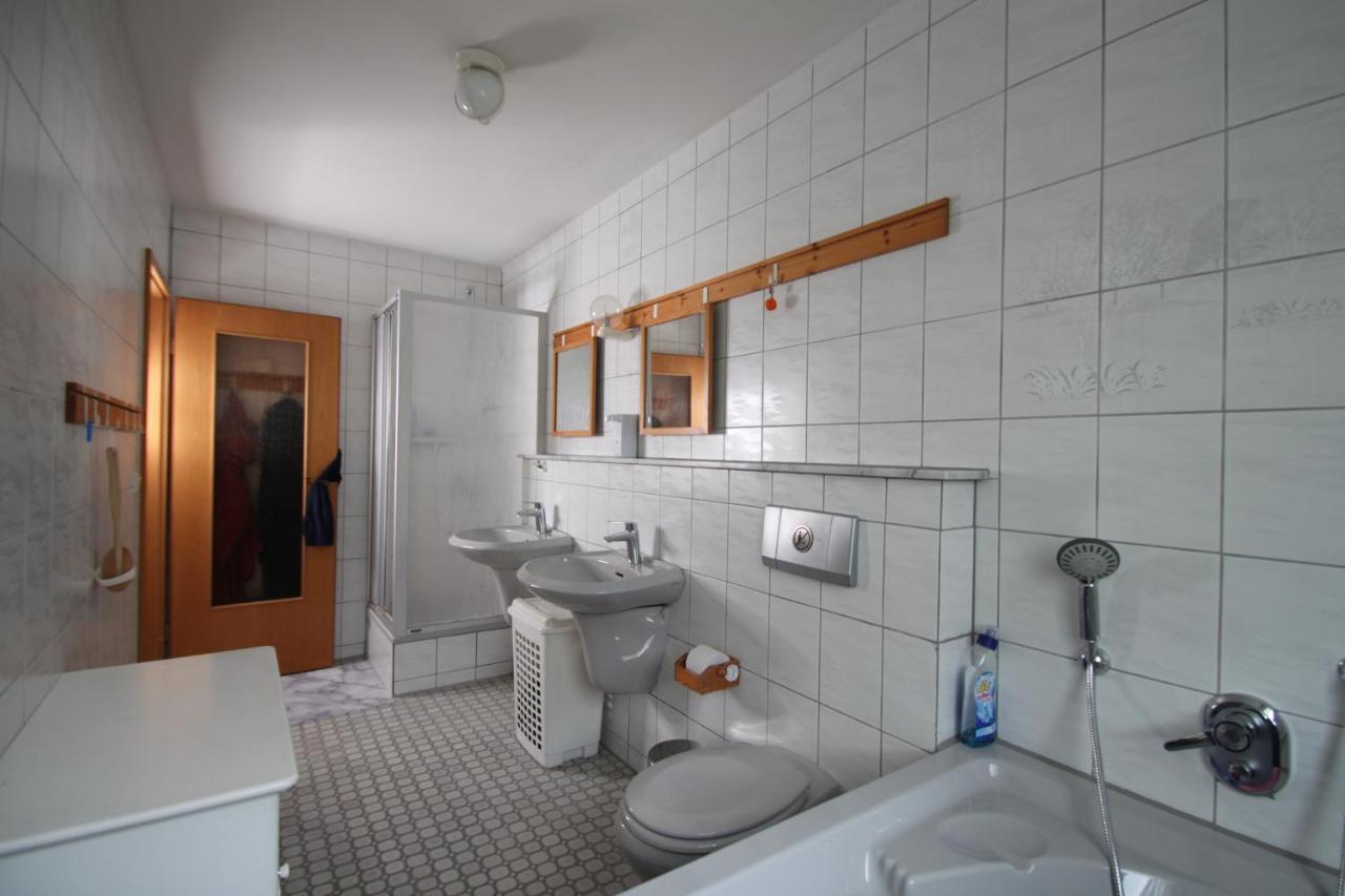 B&B Am See Koeln - Privatzimmer Eksteriør billede